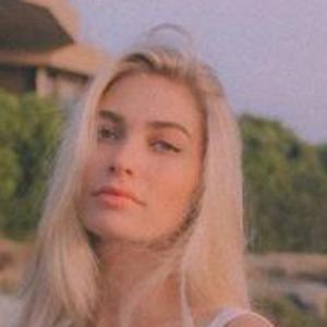 Elissa Deheart image 6