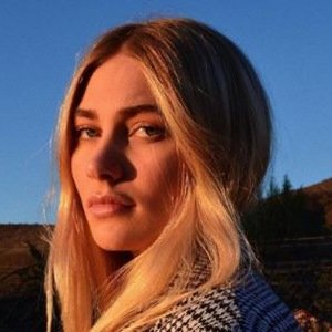 Elissa Deheart image 7