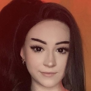 Elissa Kathryn, 22 (TikTok Star)