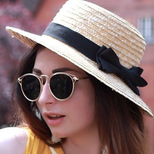 Eliza Armand, 40 (博主)