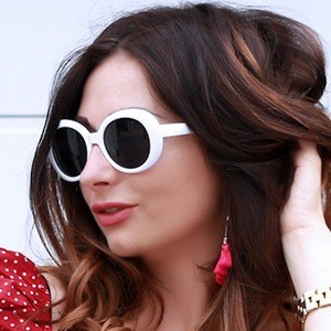 Eliza Armand, 40 (博主)