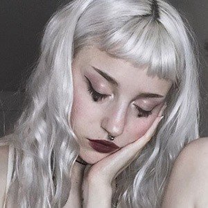 Eliza Prax, 28 (Instagram Star)