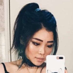 Elizabeth Boon, 33 (記者)