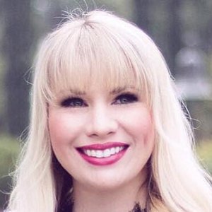 Elizabeth Hugen, 38 (Bloguero)