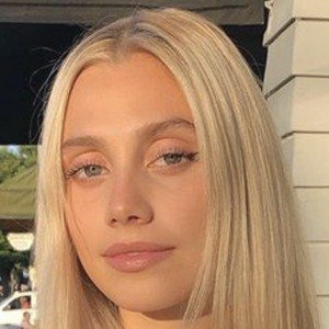 Elizabeth Seward, 25 (模特)