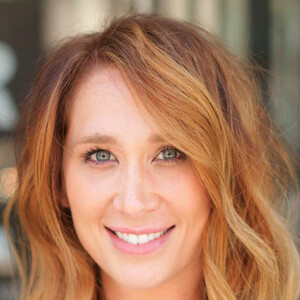 Elizabeth Thompson image 7