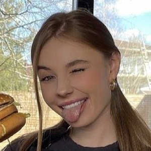 Elizabeth Vasilenko, 27 (Instagram明星)