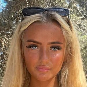 Ella Burke, 23 (TikTok Star)