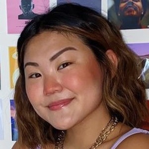 Ella Cavellier, 23 (TikTok Star)