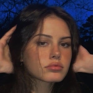 Ella Dejong, 20 (TikTok明星)