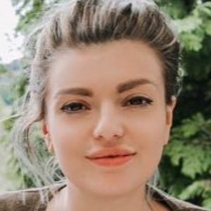 Ella Dvornik, 34 (Blogger)