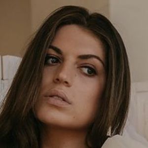 Ella Halikas, 28 (TikTok Star)