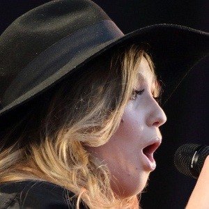 Ella Henderson, 29 (流行歌手)