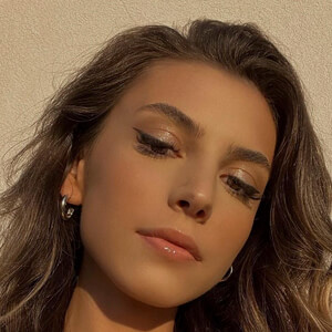 Ella Jordan, 29 (模特)