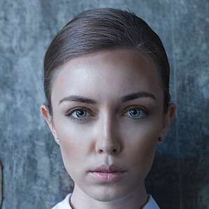 Ella May Cannon, 35 (Attrice TV)