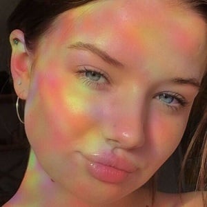 Ella Rose Howes, 21 (TikTok明星)