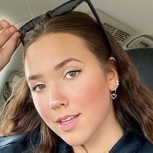 Ella Schnacky, 19 (TikTok Star)