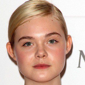 Elle Fanning, 27 (电影女演员)