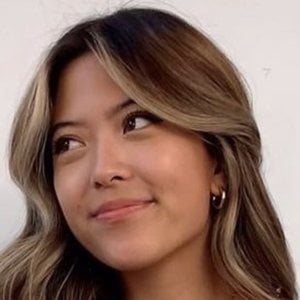 Elle Hahn image 3