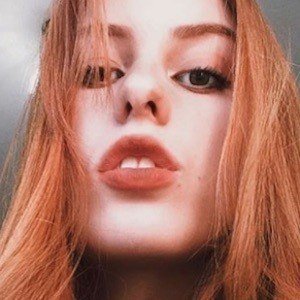 Elle Salls, 24 (Instagram Star)