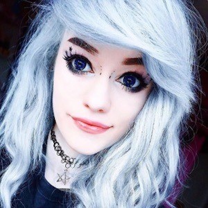 Ellen Kathleen, 28 (YouTube Star)