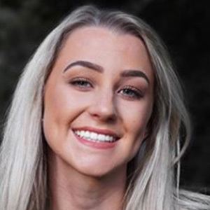 Ellesse Hewitt, 26 (YouTube Star)