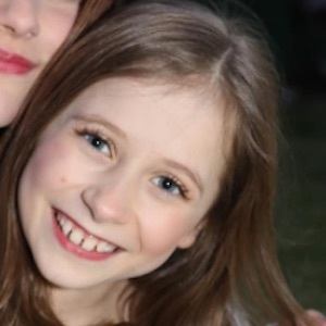 Elliana Walmsley, 18 (Dancer)