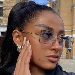 Ellie Allen, 23 (Pop Singer)