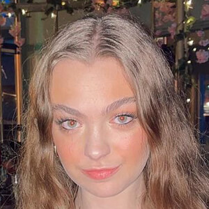 Ellie Bindman image 12