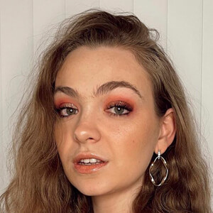 Ellie Bindman image 5