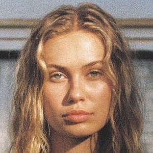 Ellie Jamrozy, 28 (模特)