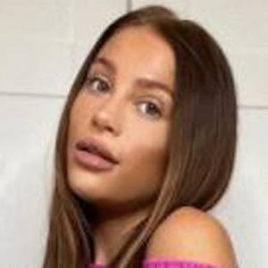 Ellie Jones, 29 (Reality Star)