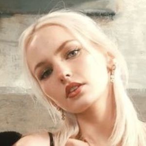 Ellie Reese Barnett, 20 (Estrella de YouTube)