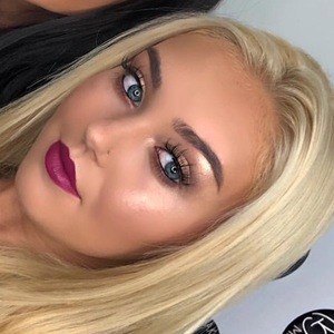 Ellie Scales image 7