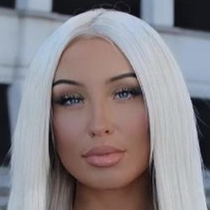 Ellie Waters image 2