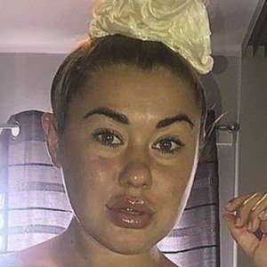 Ellie Young, 32 (现实之星)