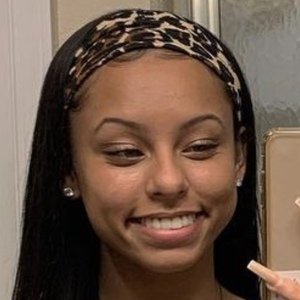 Ellieanna Soares, 23 (TikTok Star)