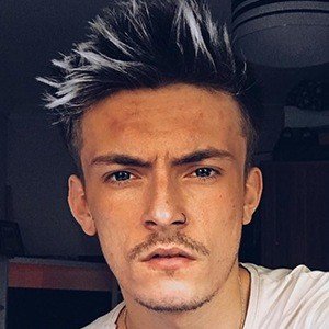 Elliot Stephens image 1