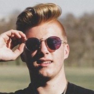 Elliott Brown image 5