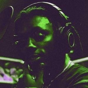 Elliott Trent, 33 (音樂製作人)