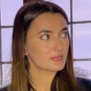 Eloise Fouladgar, 27 (TikTok Star)