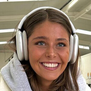 Eloise Mummé, 21 (Ngôi sao Instagram)