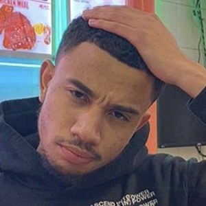 Els Marshall, 24 (Star di YouTube)