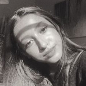 Elsie's Life, 21 (YouTube-ster)