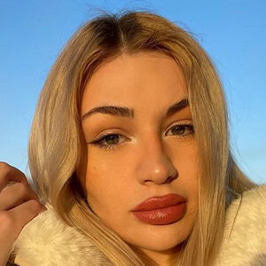 Ema Lacova, 24 (Instagram Star)