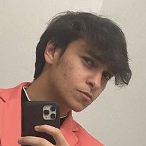 Emadgg, 25 (Twitch Star)