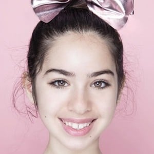 Emaleah Christou image 7