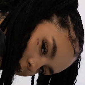 Emani Johnson (1998 - 2021) (Cantante R&B)