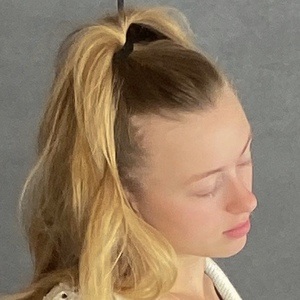 Emelia Sleep, 22 (TikTok Star)