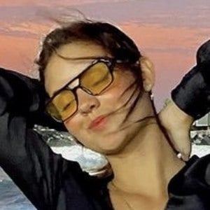 Emely Barile image 3